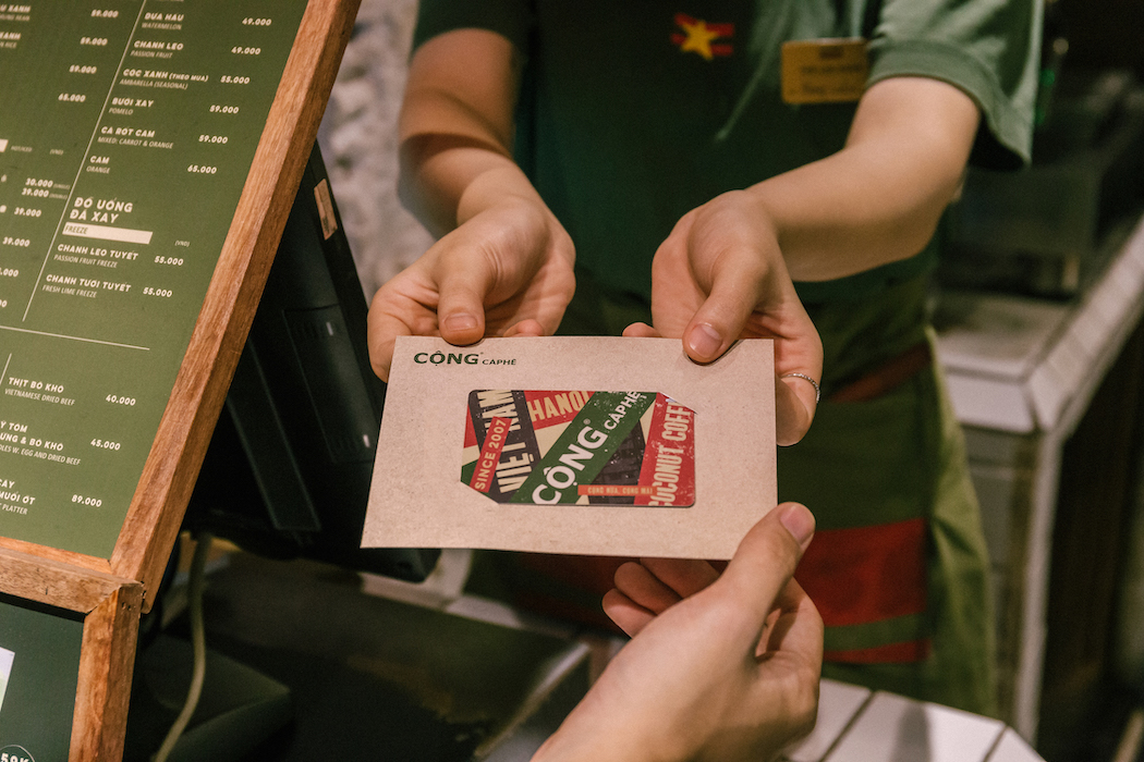 thẻ ưu đãi khách hàng của Cộng Coffee